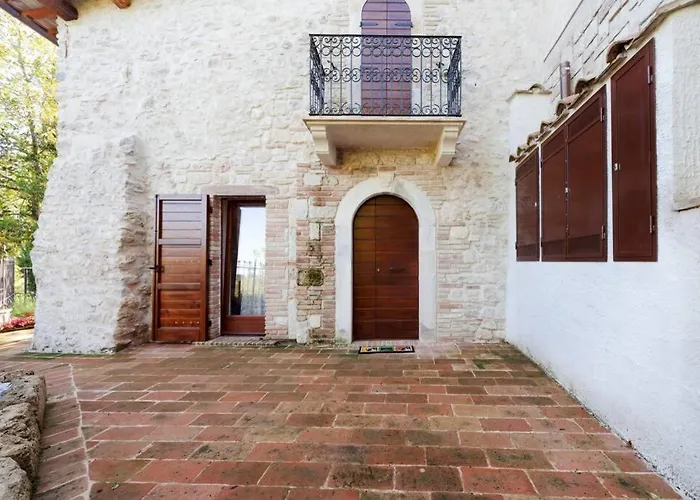 Authentic Surrounded By Nature * Terni